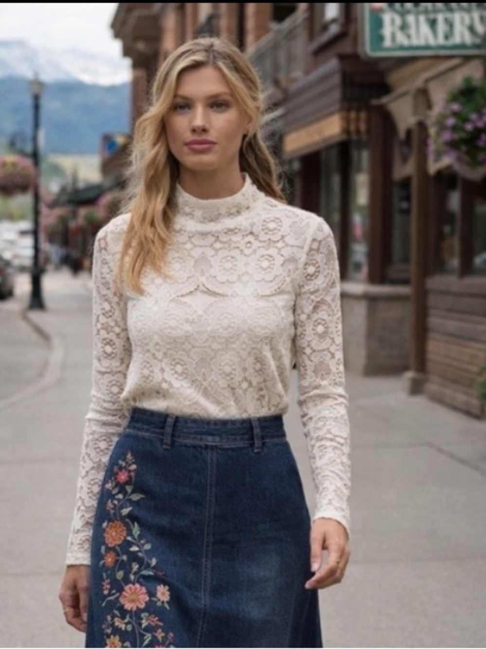 Anthropologie NWT Maeve Lace Mock Neck Top Size S.